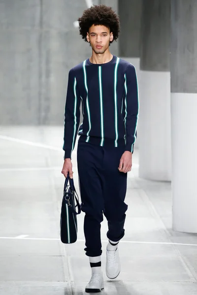 Look 28